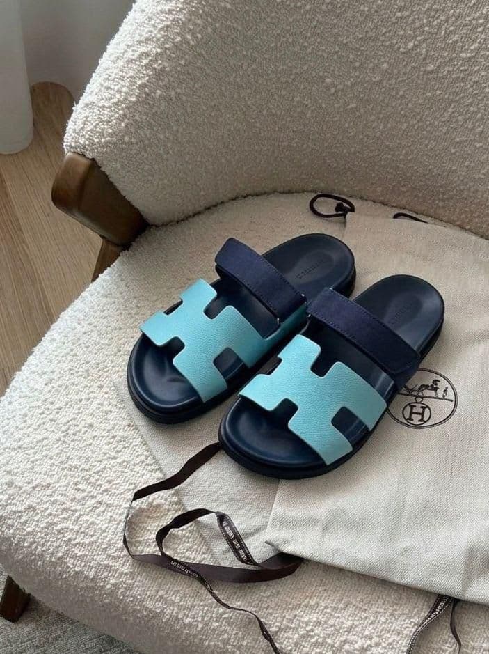 Flat flip flops